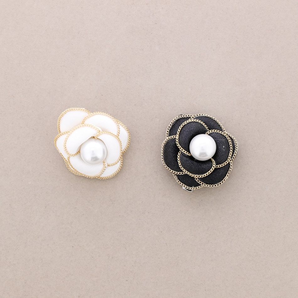 BROCHE FLOR TELA BORDE CADENA 6CM