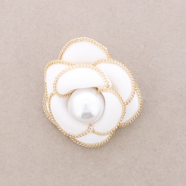 BROCHE FLOR TELA BORDE CADENA 6CM 2