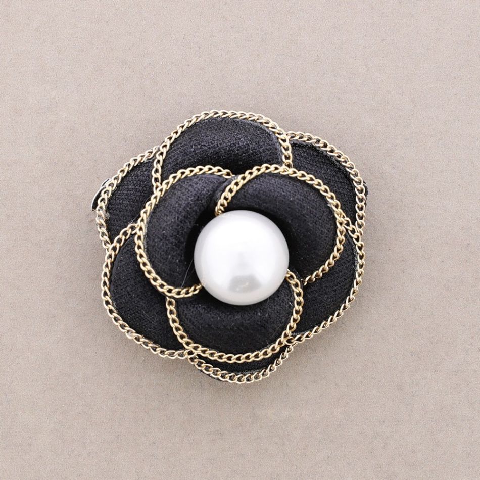 BROCHE FLOR TELA BORDE CADENA 6CM