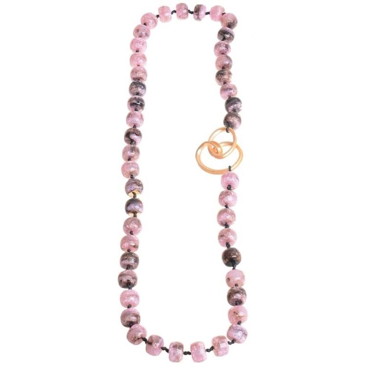 COLLAR LARGO CUENTAS RESINA FIGURA METAL