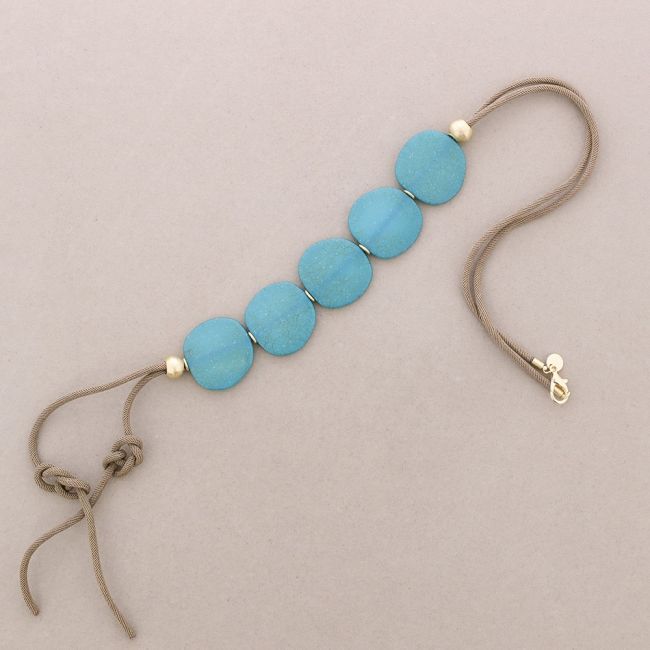 COLLAR LARGO COLGANTE CUENTAS RESINA