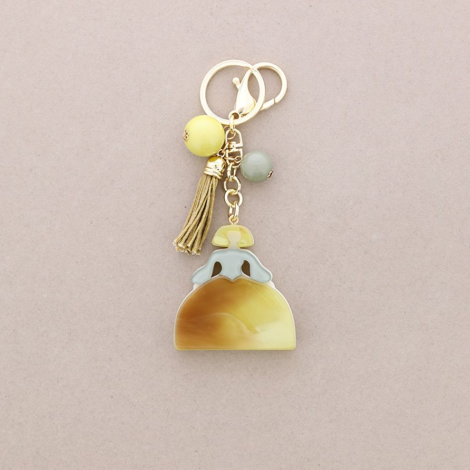 MENINA RESIN KEYCHAIN ITEM