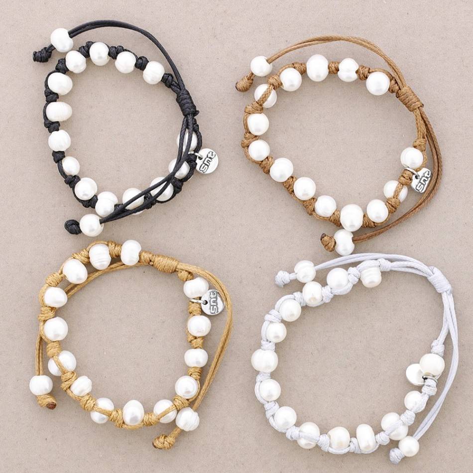 PULSERA MACRAMÉ PERLAS CULTIVADAS  NÁCAR