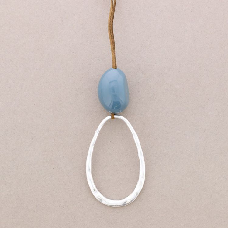 LONG RESIN METAL PENDANT NECKLACE