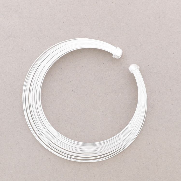 METAL WIRES SHORT NECKLACE