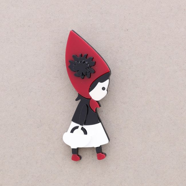 RESIN LITTLE RED RIDING HOOD BROOCH