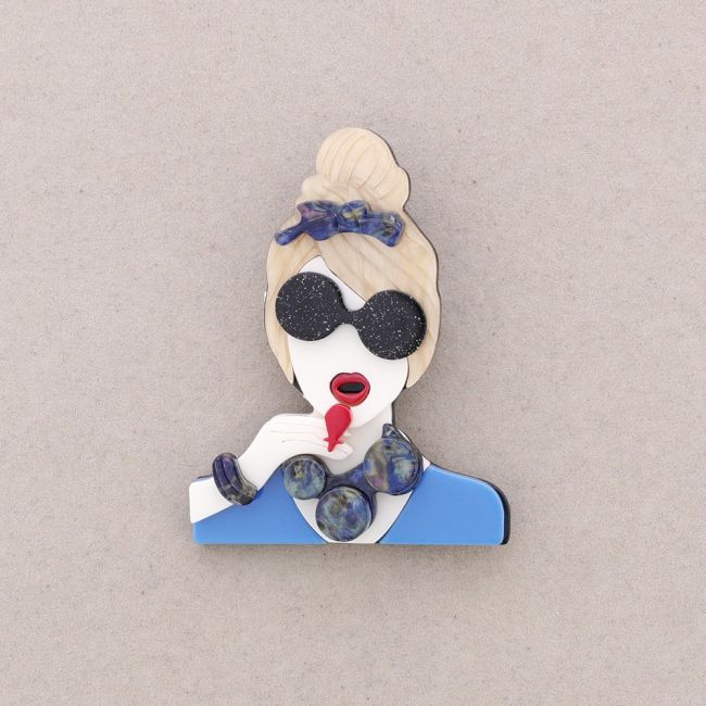 BROCHE CHICA GAFAS RESINA