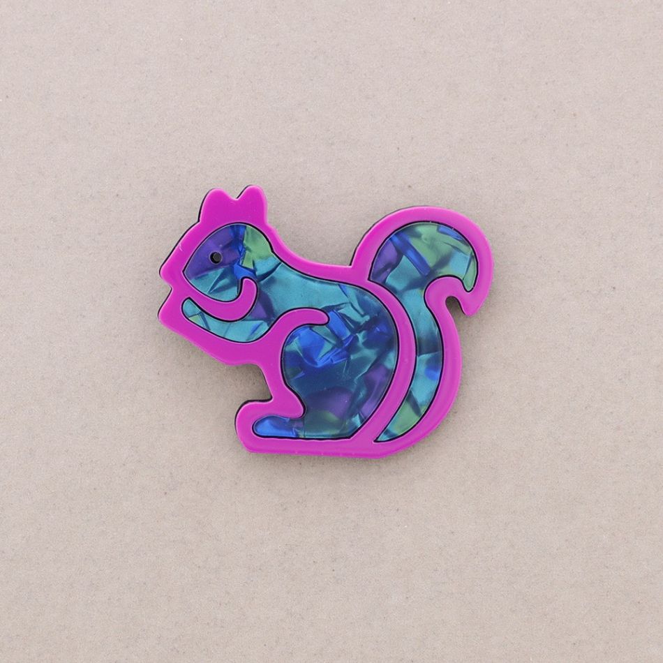 BROCHE ARDILLA RESINA