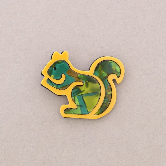 BROCHE ARDILLA RESINA