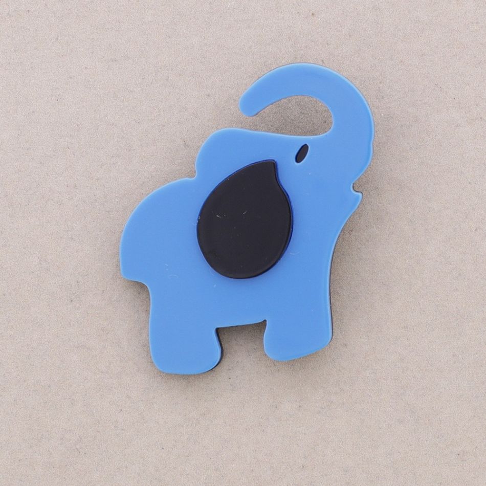 RESIN ELEPHANT BROOCH