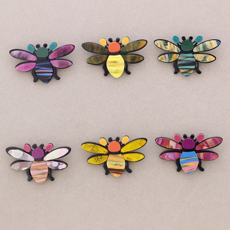 RESIN BEE BROOCH 2