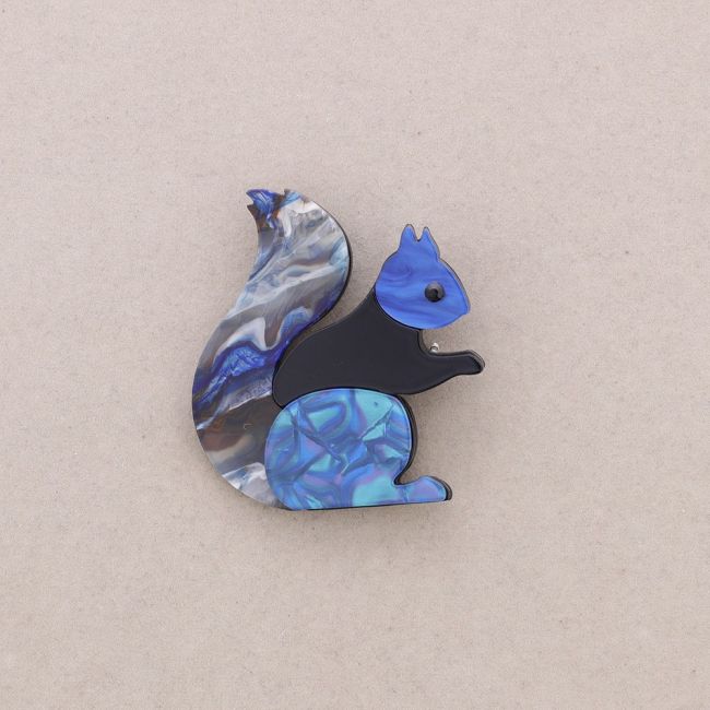 BROCHE ARDILLA RESINA