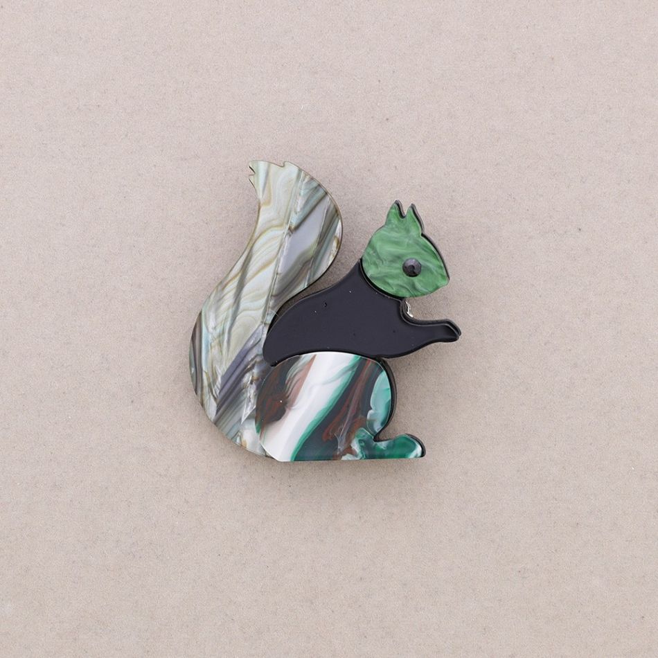 BROCHE ARDILLA RESINA
