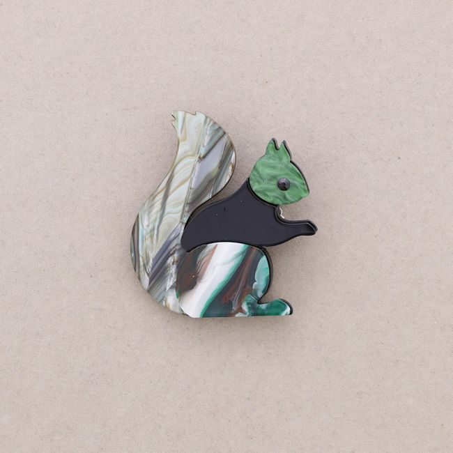 BROCHE ARDILLA RESINA