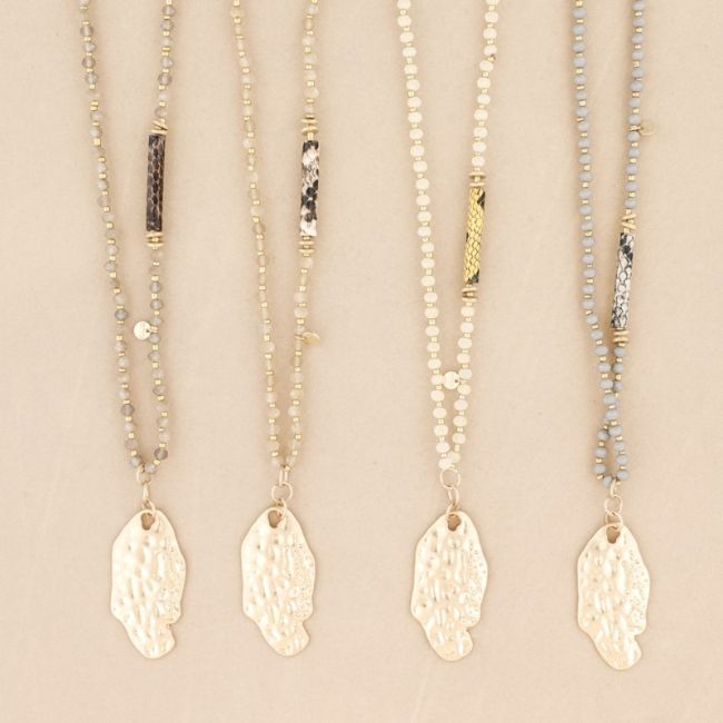 METAL PENDANT PYTHON CRYSTAL LONG NECKLACE