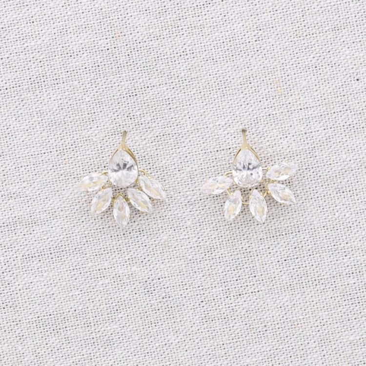 STEEL STUD EARRINGS WITH CRYSTALS 2