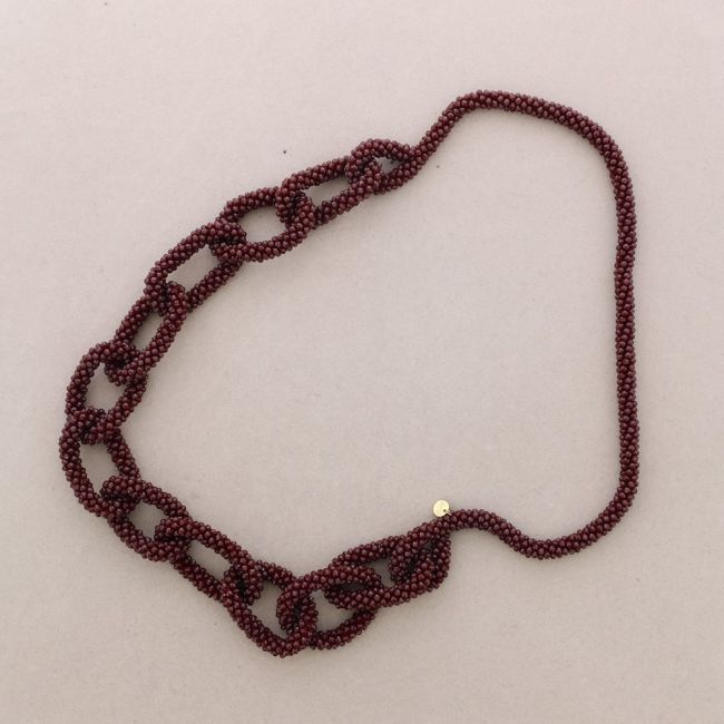 LONG NECKLACE WITH FACETED CRYSTALS LINKS