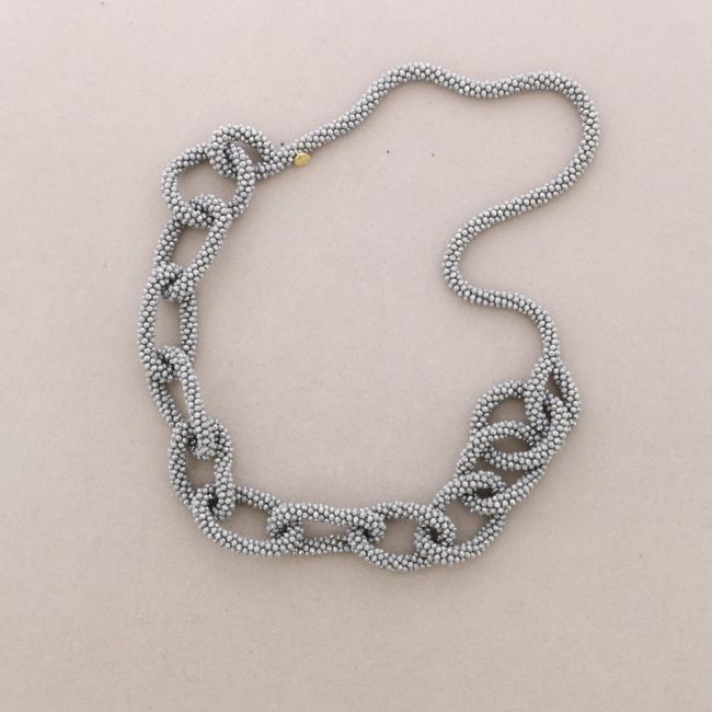 LONG NECKLACE WITH FACETED CRYSTALS LINKS