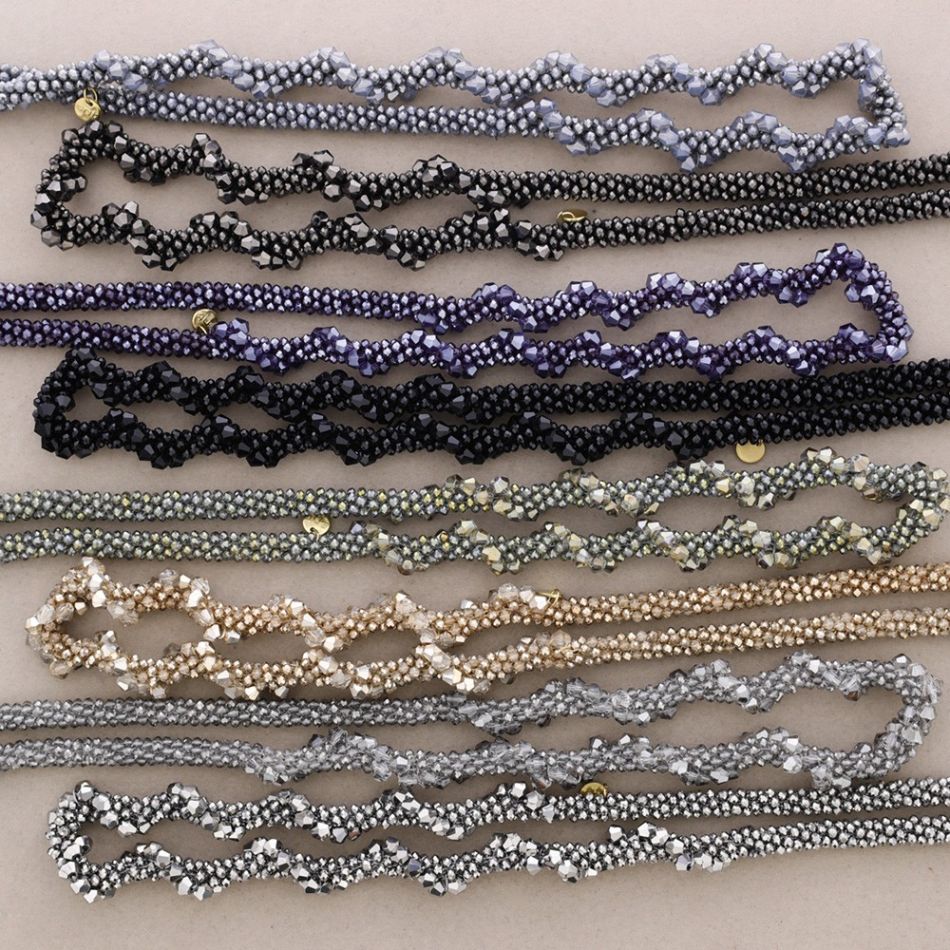 LONG NECKLACE WITH FACETED CRYSTALS