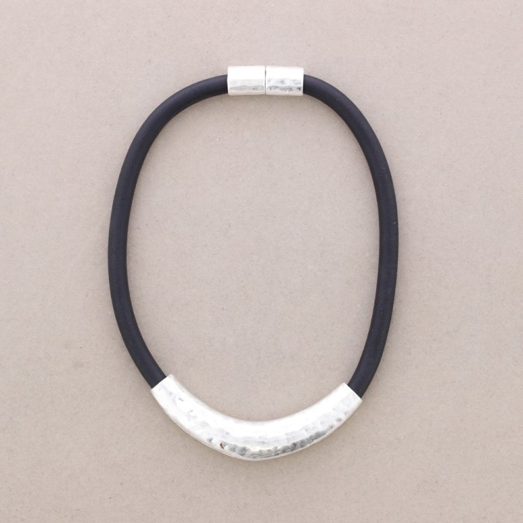 RUBBER METAL TUBE NECKLACE