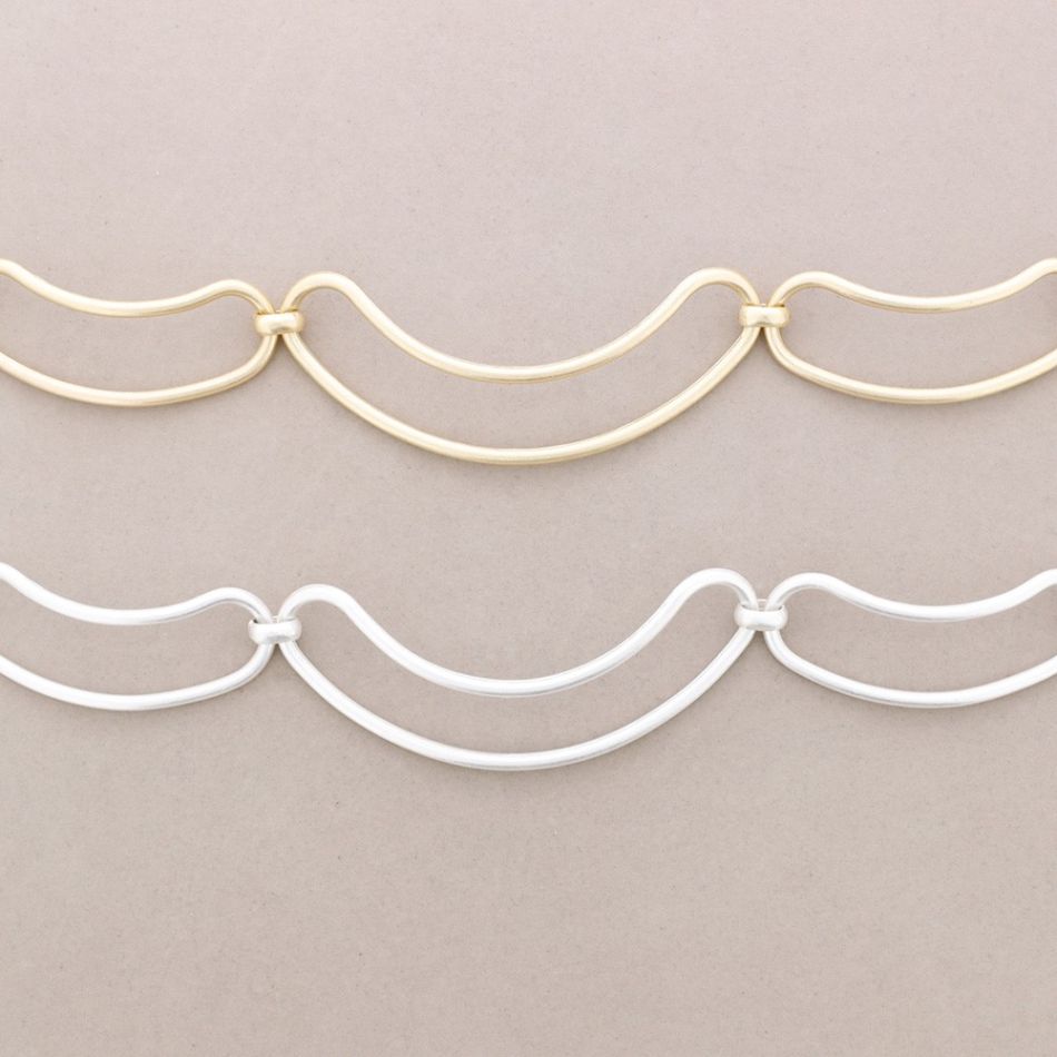 METAL MINIMALIST SHAPE NECKLACE