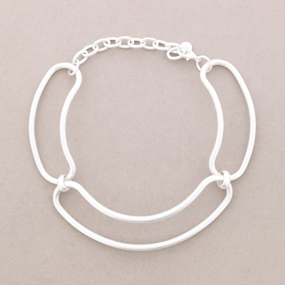 METAL MINIMALIST SHAPE NECKLACE