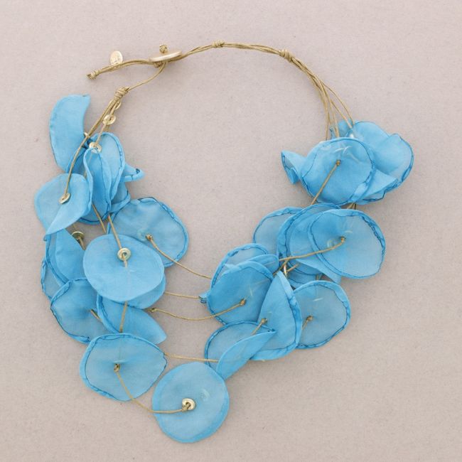 5 LEVELS FABRIC PETALS NECKLACE