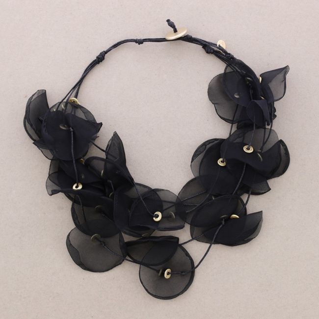 5 LEVELS FABRIC PETALS NECKLACE