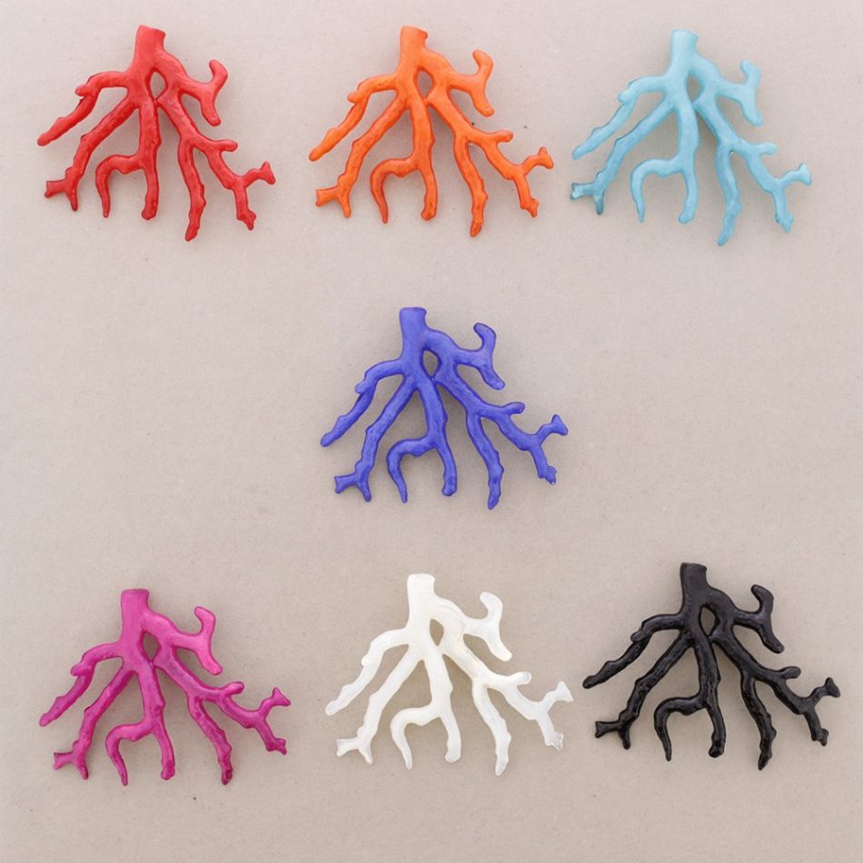 BROCHE CORAL RESINA