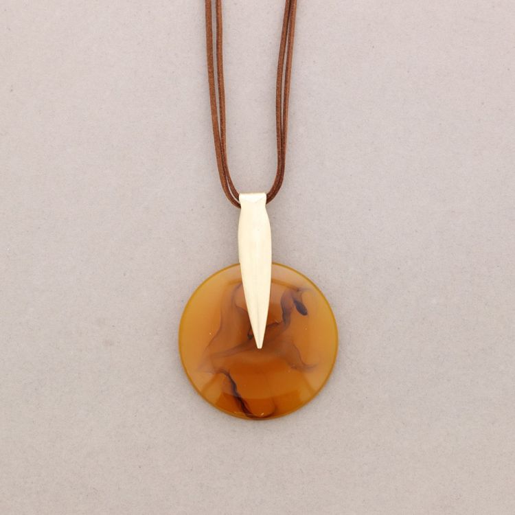 LONG RESIN METAL PENDANT NECKLACE