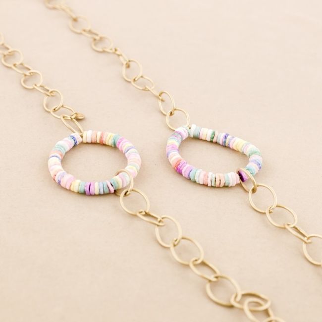 LONG NECKLACE WITH NACRE RING LINKS