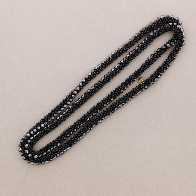 LONG NECKLACE WITH FACETED CRYSTALS