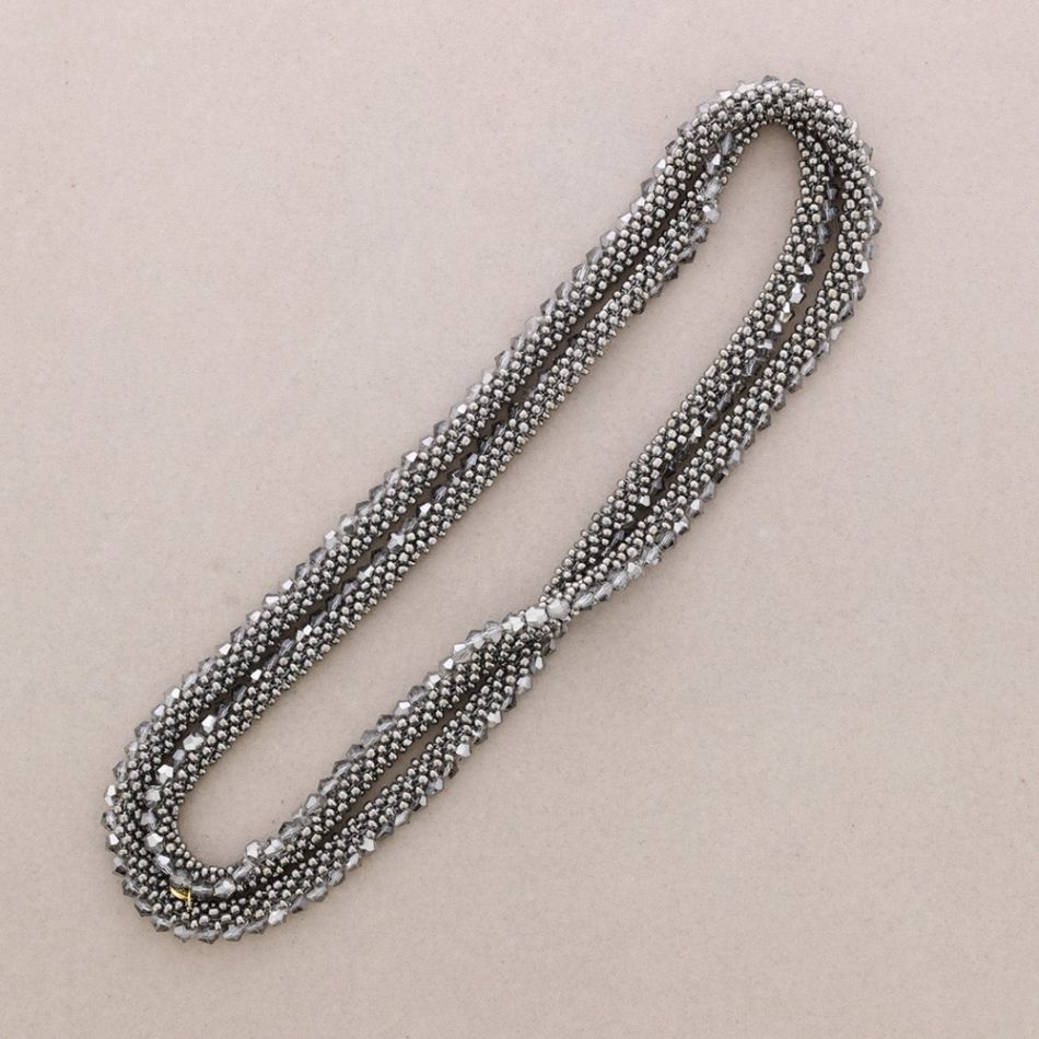 LONG NECKLACE WITH FACETED CRYSTALS