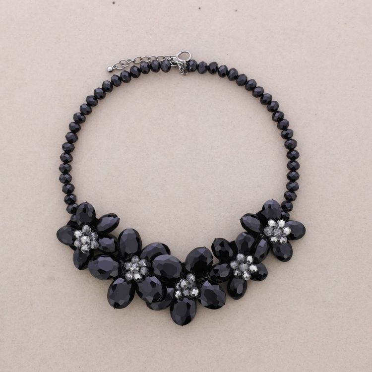 FIVE FLOWER NECKLACE WITH FACETED CRYSTALS