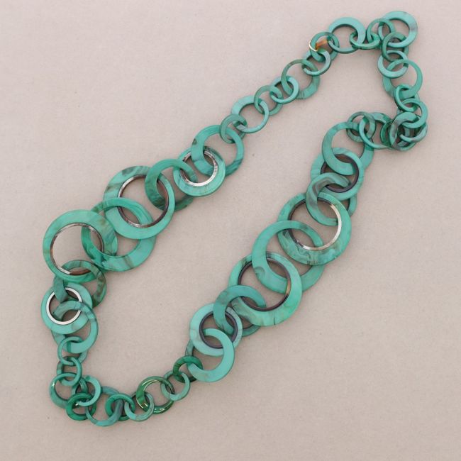 COLLAR LARGO ESLABONES RESINA