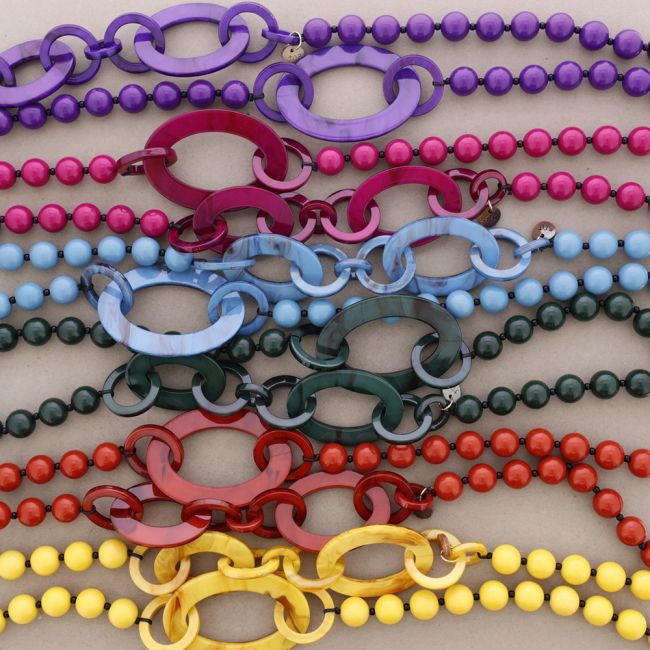 LONG RESIN LINK BALL NECKLACE