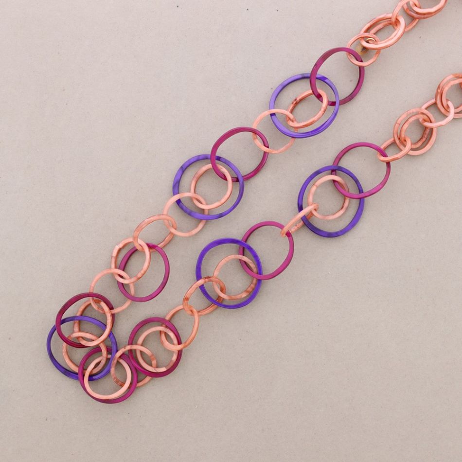 LONG DOUBLE LINK RESIN NECKLACE