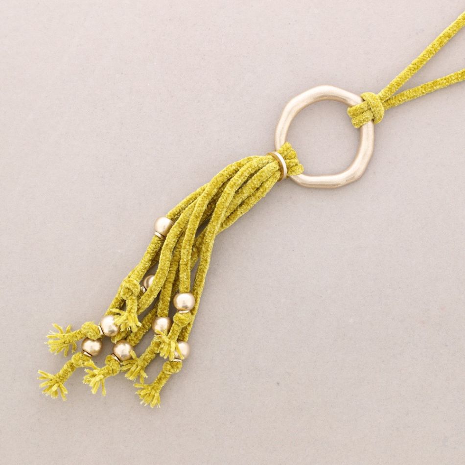 COLLAR LARGO CÍRCULO FLECO CHENILLA