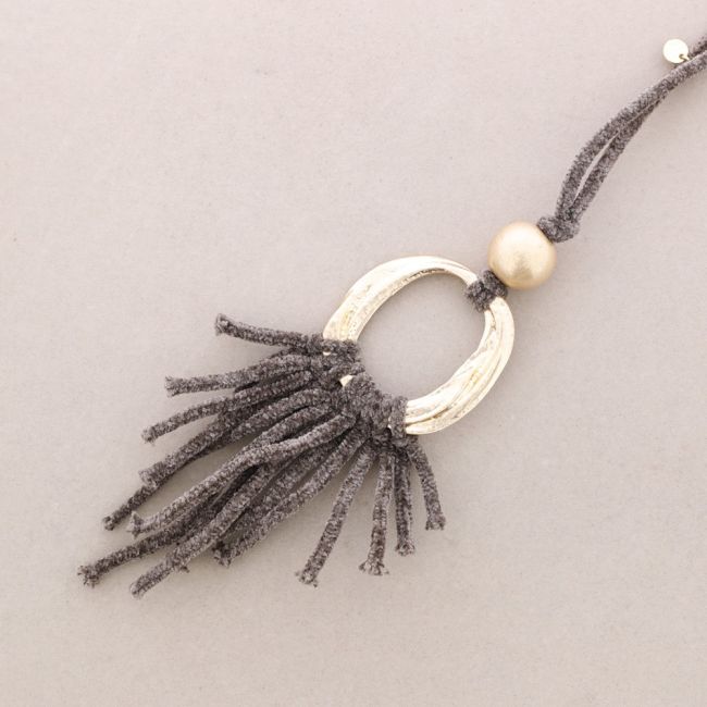 COLLAR LARGO CÍRCULO METAL FLECO CHENILLA