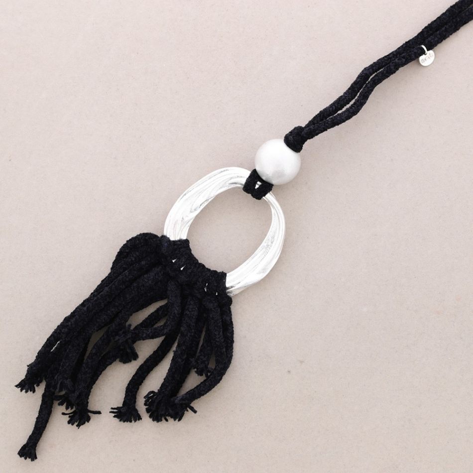 LONG CIRCLE NECKLACE METAL FRINGE CHENILLE