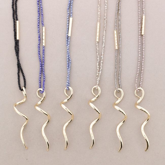LONG NECKLACE WITH FACETED CRYSTALS METAL SNAKE PENDANT