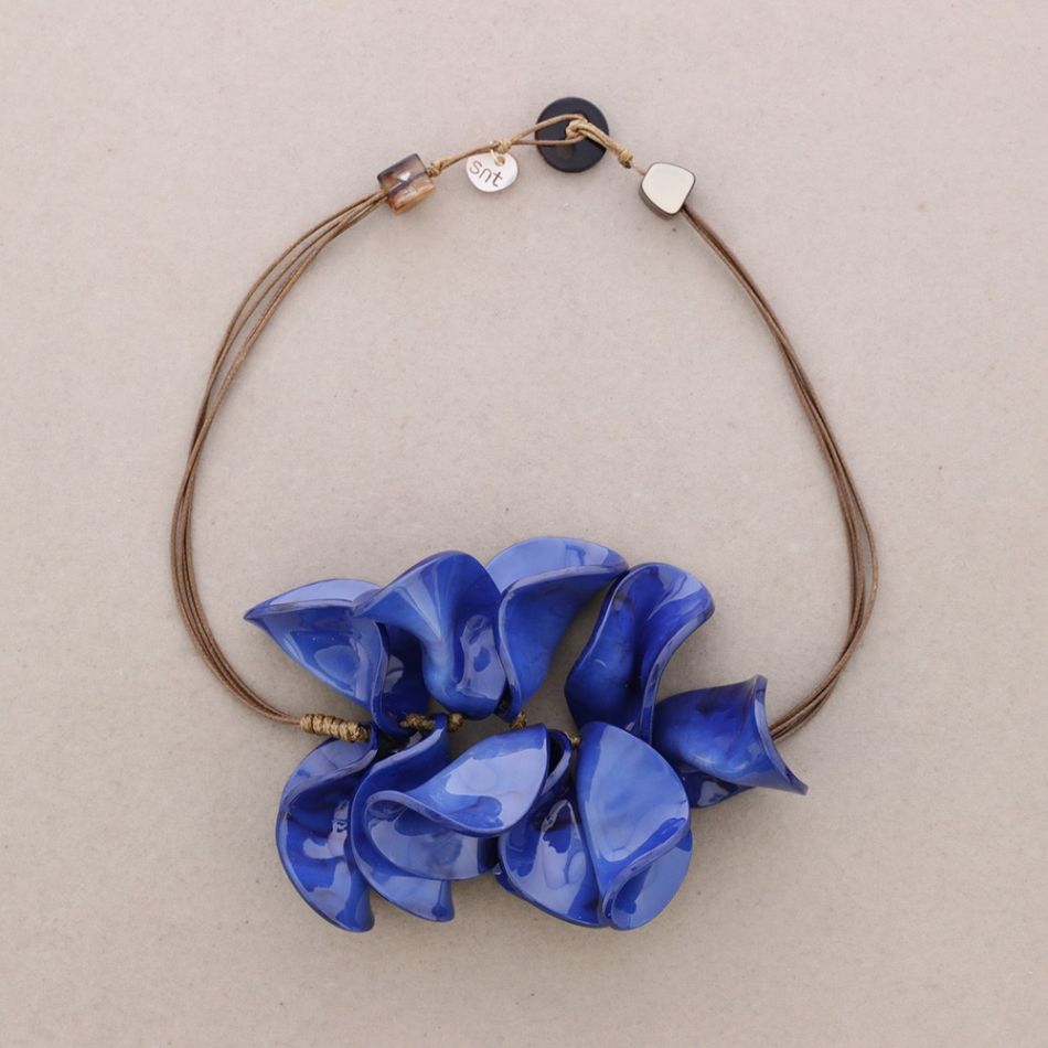 RESIN BEADED NECKLACE