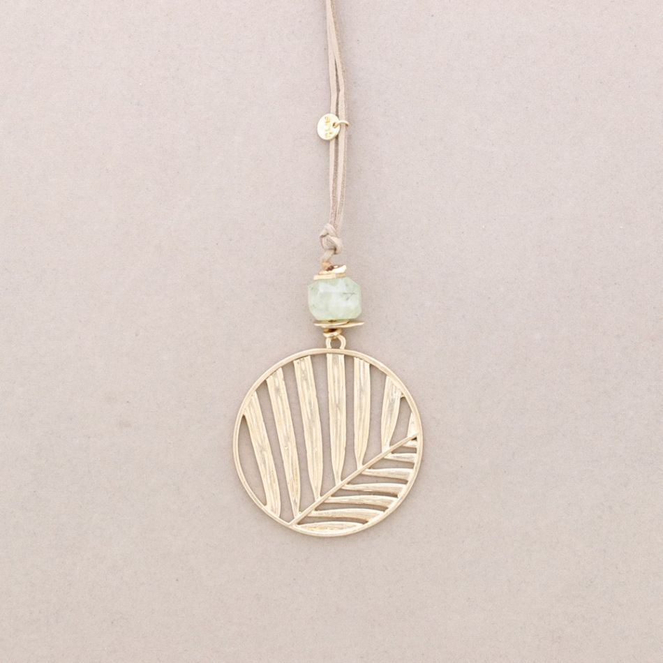 LONG METAL LEAF MEDAL PENDANT NECKLACE
