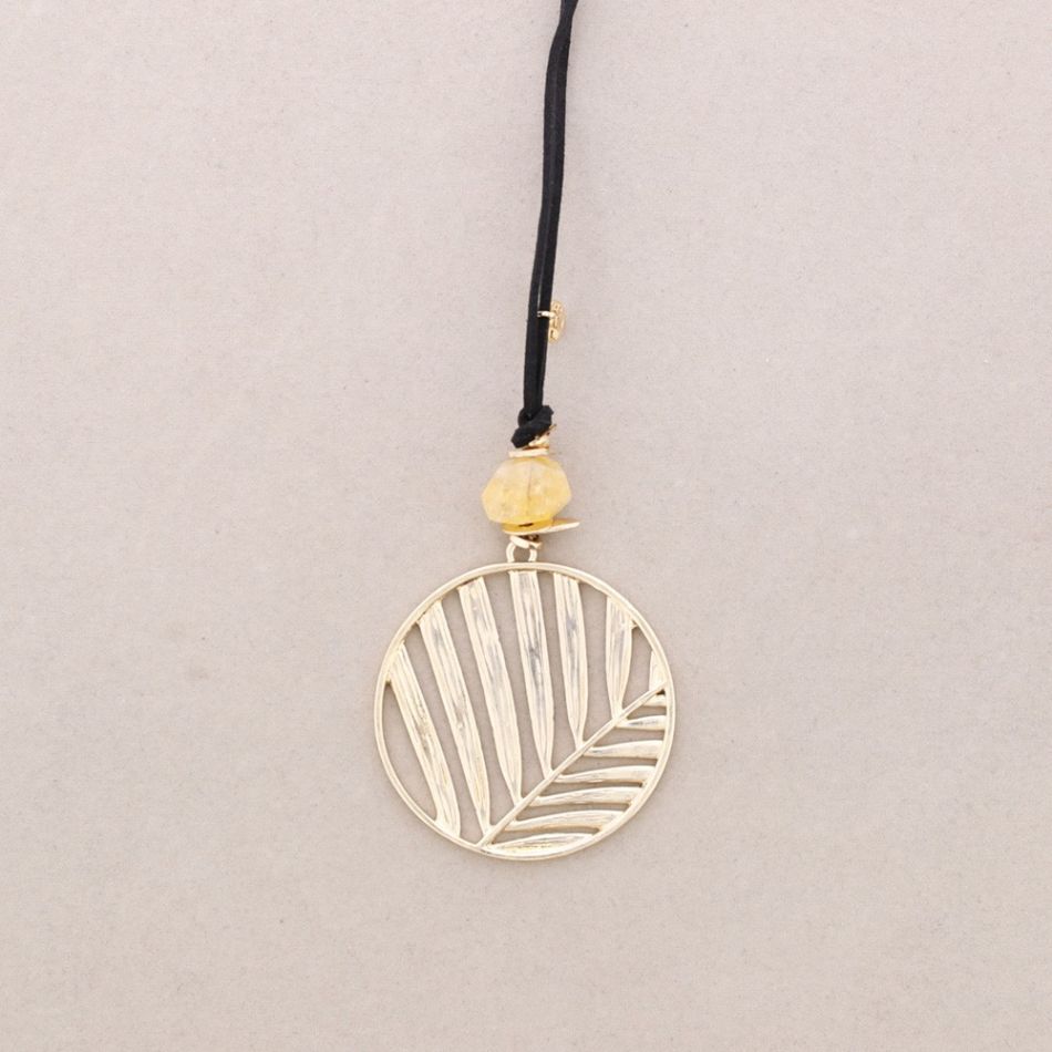COLLAR LARGO COLGANTE MEDALLA HOJA METAL