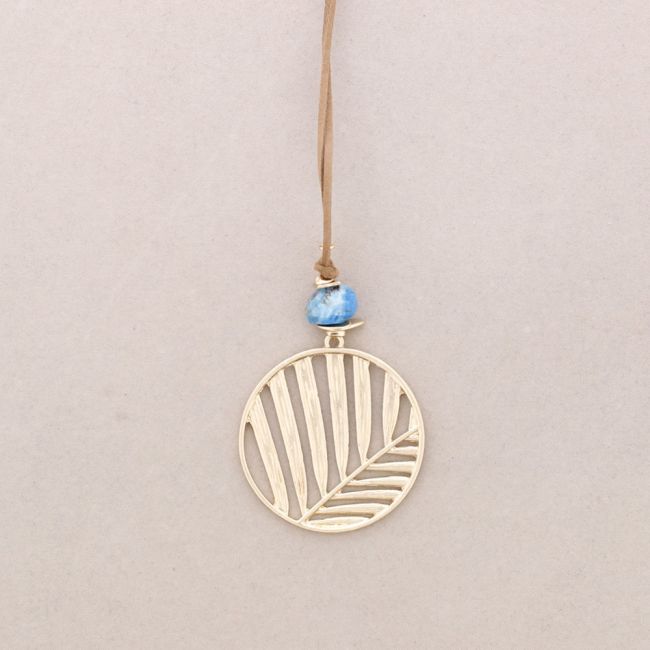 LONG METAL LEAF MEDAL PENDANT NECKLACE