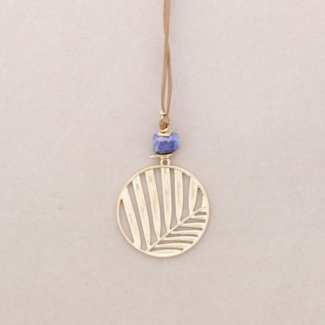 LONG METAL LEAF MEDAL PENDANT NECKLACE