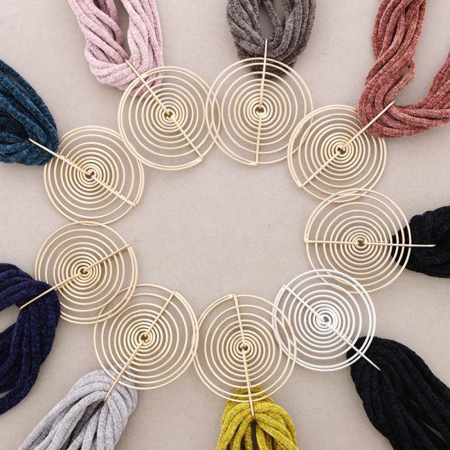 METAL SPIRAL MEDAL CHOKER CHOKER