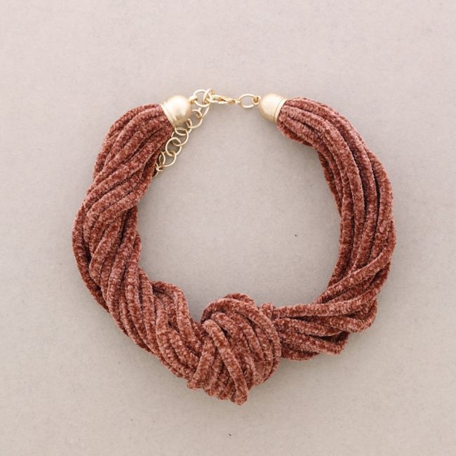 CHOKER CHENILLE KNOT