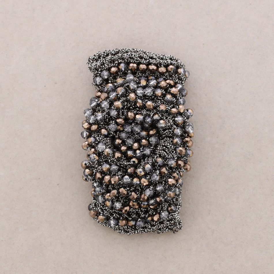 WOVEN BRACELET WITH FACETED CRYSTALS
