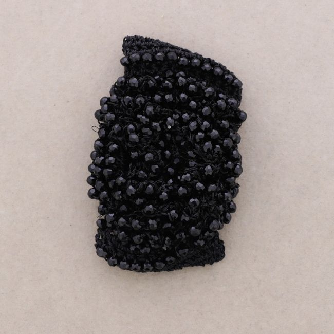 WOVEN BRACELET WITH FACETED CRYSTALS